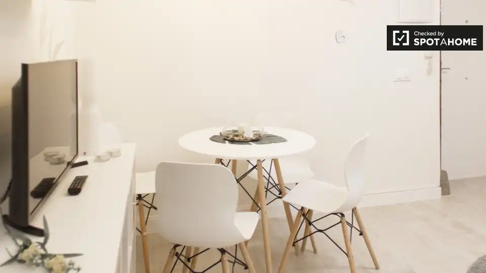 Menjador de Apartament per a compartir en Madrid amb Aire condicionat, Calefacció i Terrassa