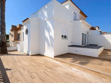 Adossat amb piscina en venda a Los Balcones - Los Altos