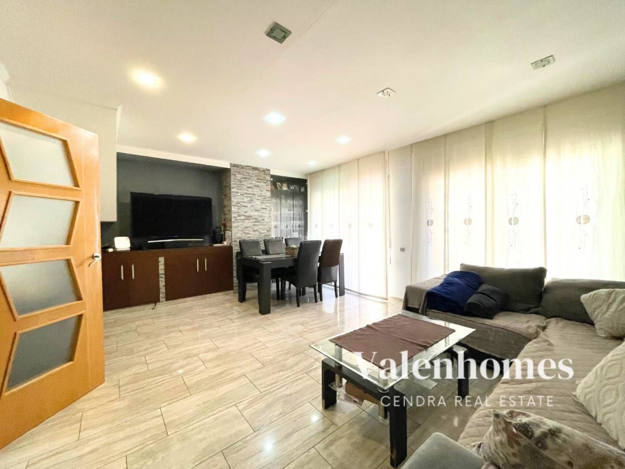 Sala d'estar de Casa o xalet en venda en Polinyà amb Aire condicionat, Calefacció i Moblat