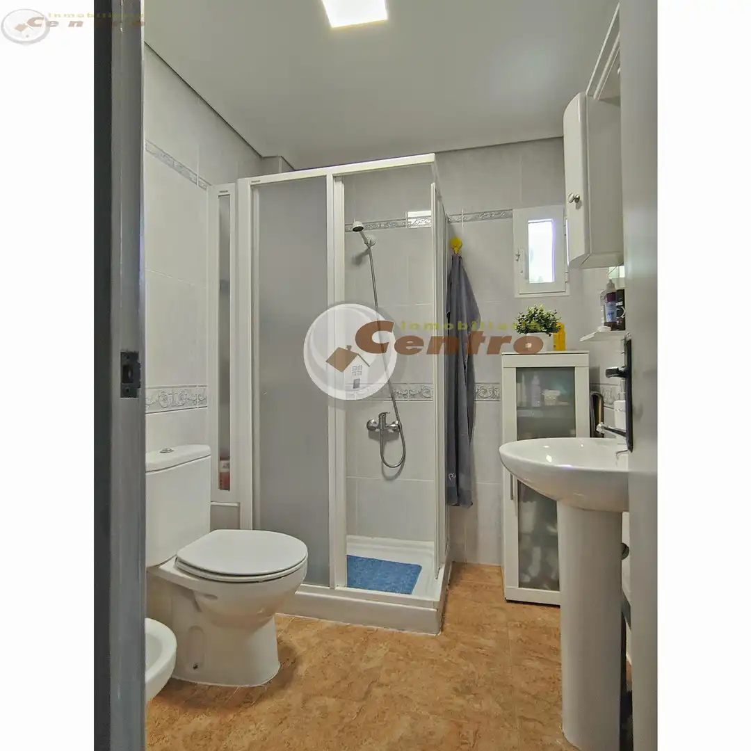 Baño de Piso en venta en Albacete con Aire acondicionado, Calefacción y Balcón