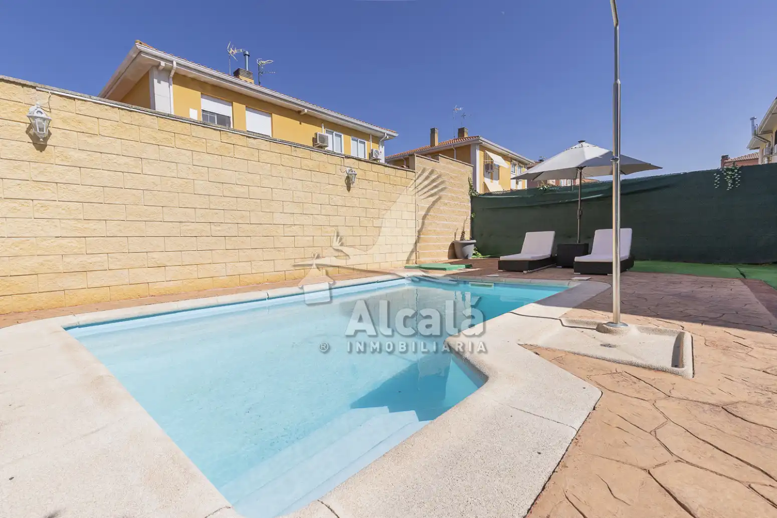 Casa aparellada amb piscina en venda a Torrejón del Rey, imagen 53
