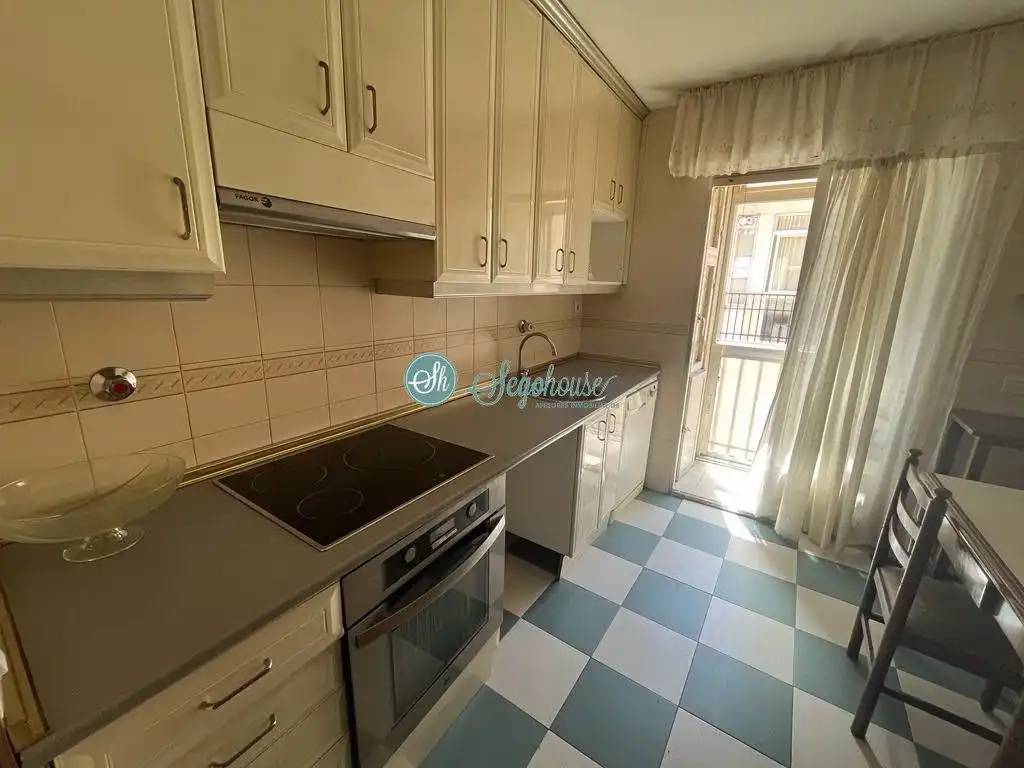 Kitchen of Flat for sale in Segovia  with Heating, Parquet flooring and Terrace