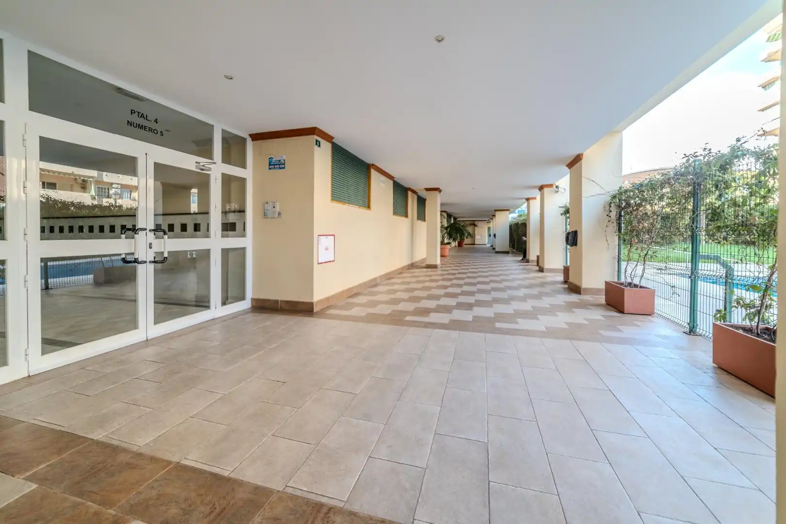 Attic for sale in Fuengirola  with Air Conditioner, Private garden and Terrace