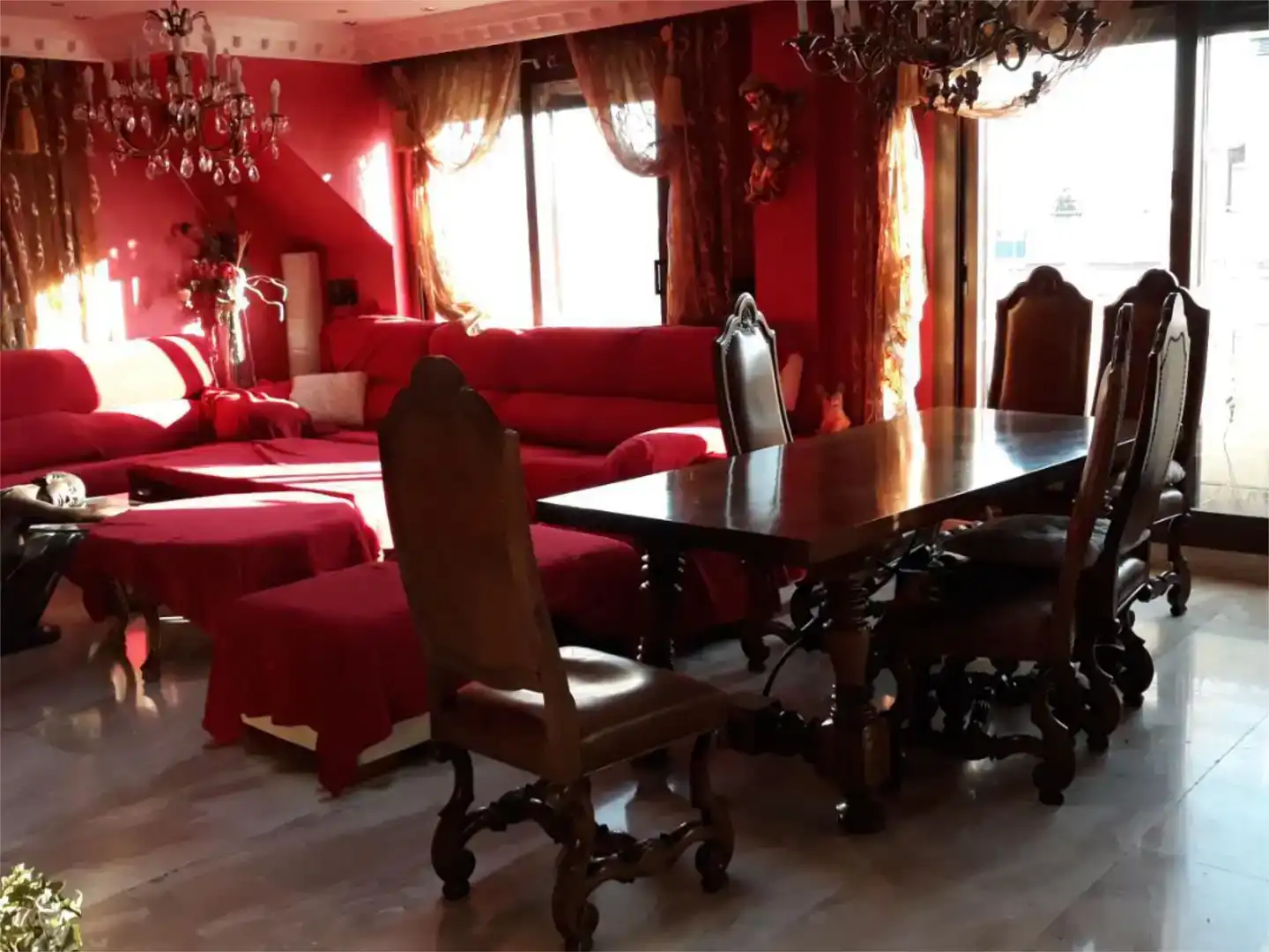 Comedor de Dúplex para compartir en Valladolid con Aire acondicionado, Jardín privado y Parquet