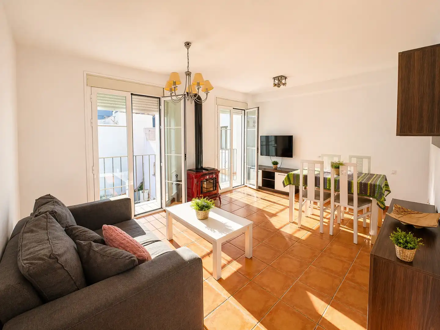Sala de estar de Piso en venta en Istán con Amueblado, Lavadora y Balcón
