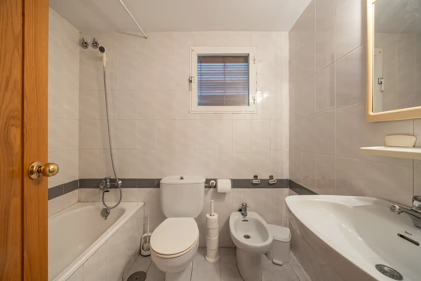 Bany de Apartament en venda en Benidorm amb Moblat