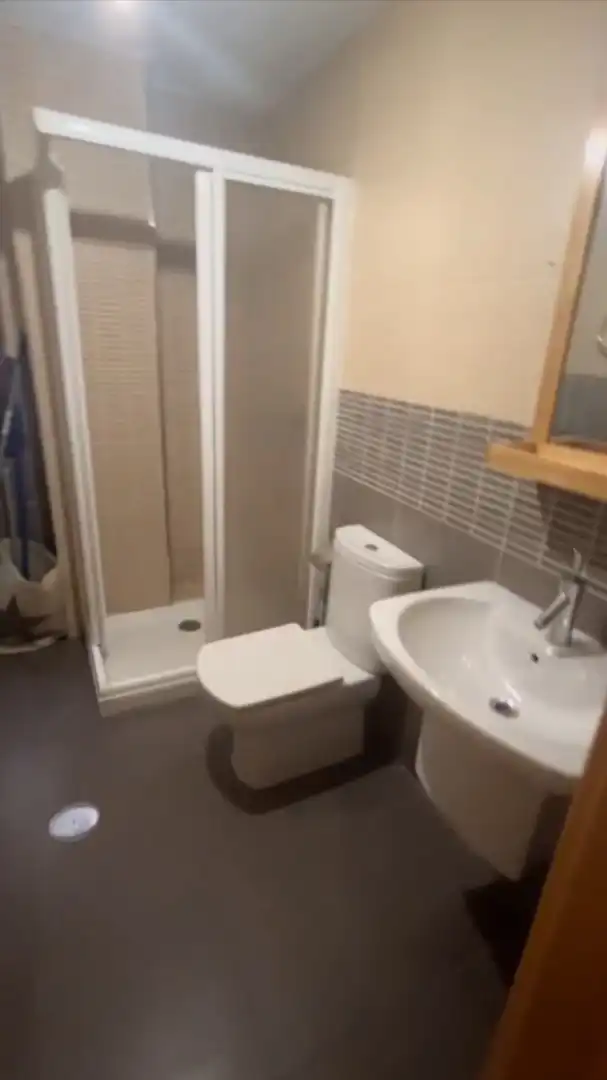 Baño de Apartamento en venta en Olías del Rey con Aire acondicionado, Calefacción y Parquet