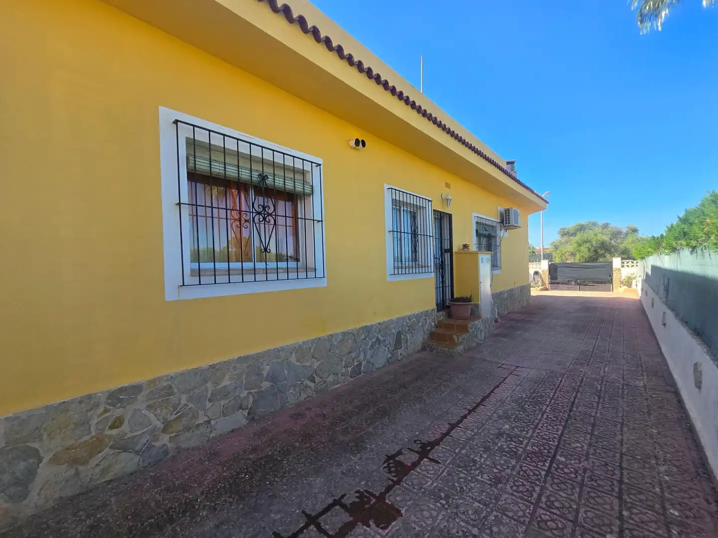 Vista exterior de Casa o xalet en venda en Llucmajor amb Aire condicionat, Jardí privat i Traster