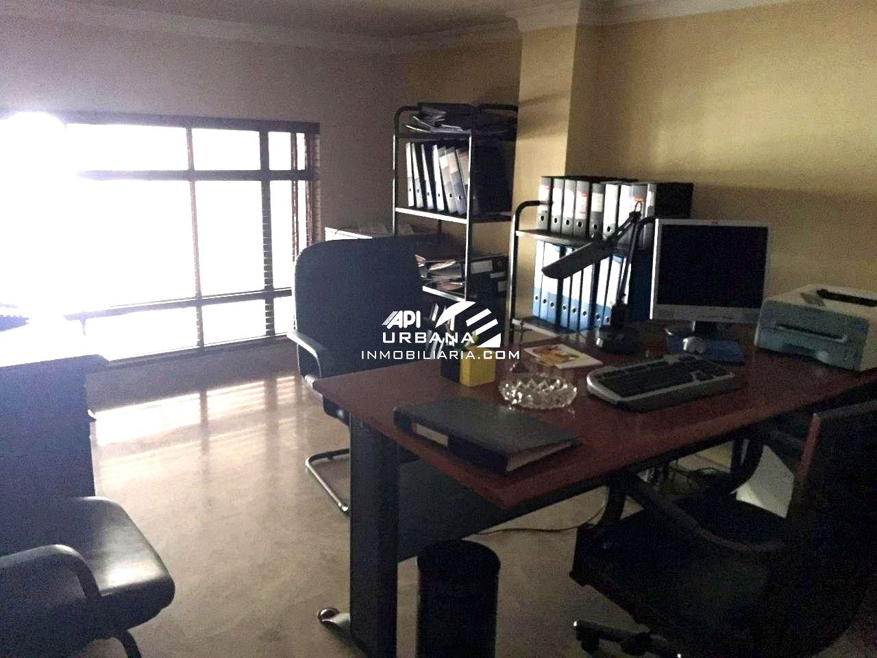 Local en venda en Lucena amb Aire condicionat