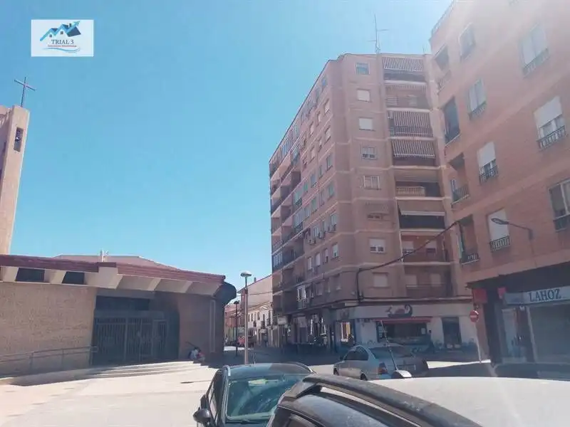 Pis amb ascensor en venda a Calle PADRES CAPUCHINOS
