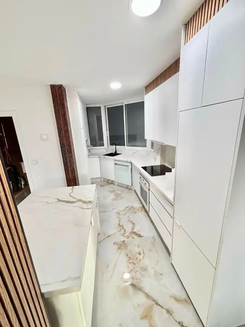 Cuina de Apartament de lloguer en Murcia amb Aire condicionat, Moblat i Rentadora