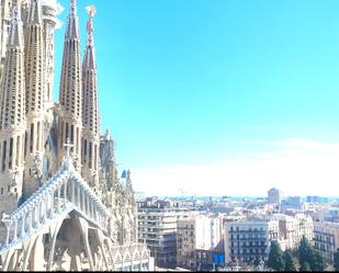 Exterior view of Flat to rent in  Barcelona Capital  with Air Conditioner, Heating and Parquet flooring