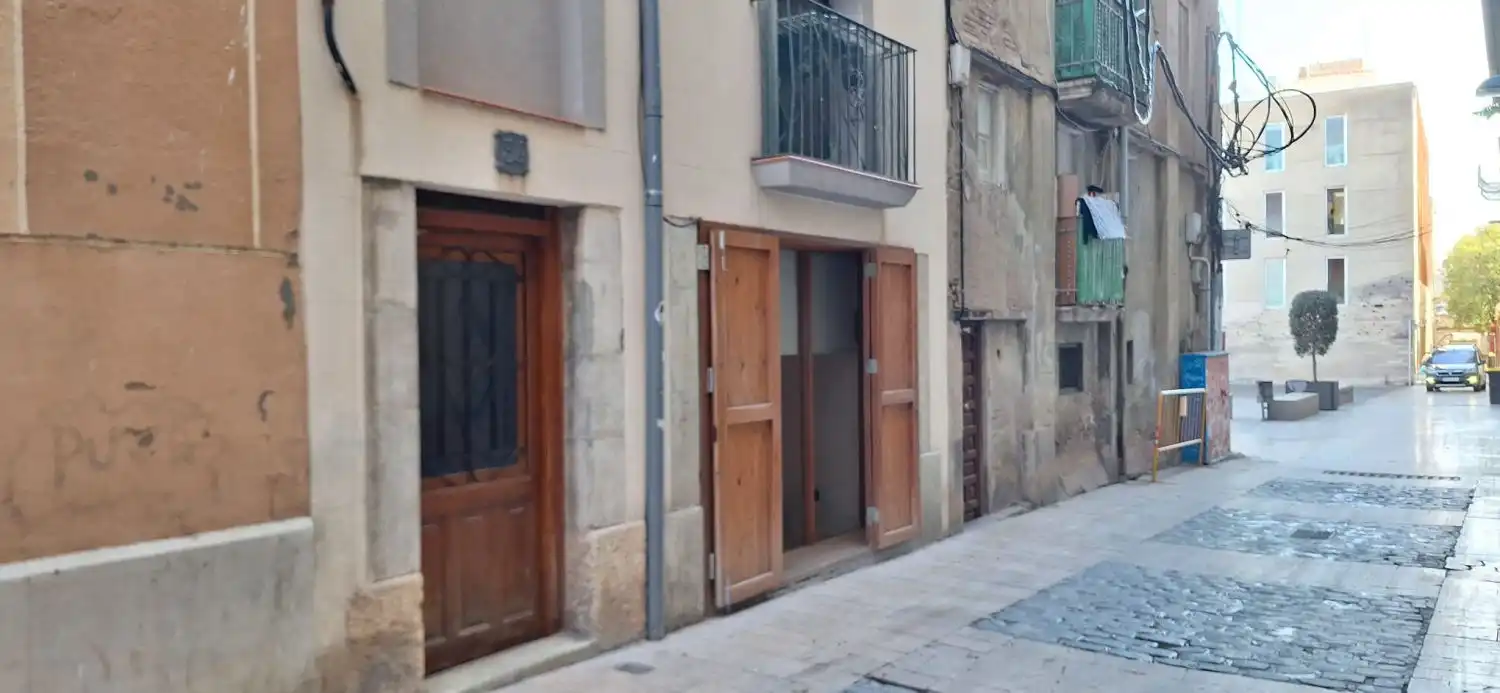 Vista exterior de Casa o xalet en venda en Reus amb Balcó