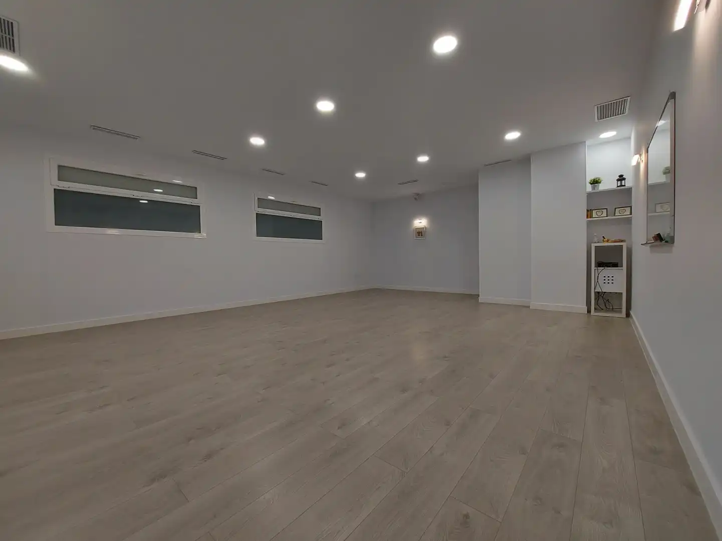 Commercial properties for sale in  Logroño