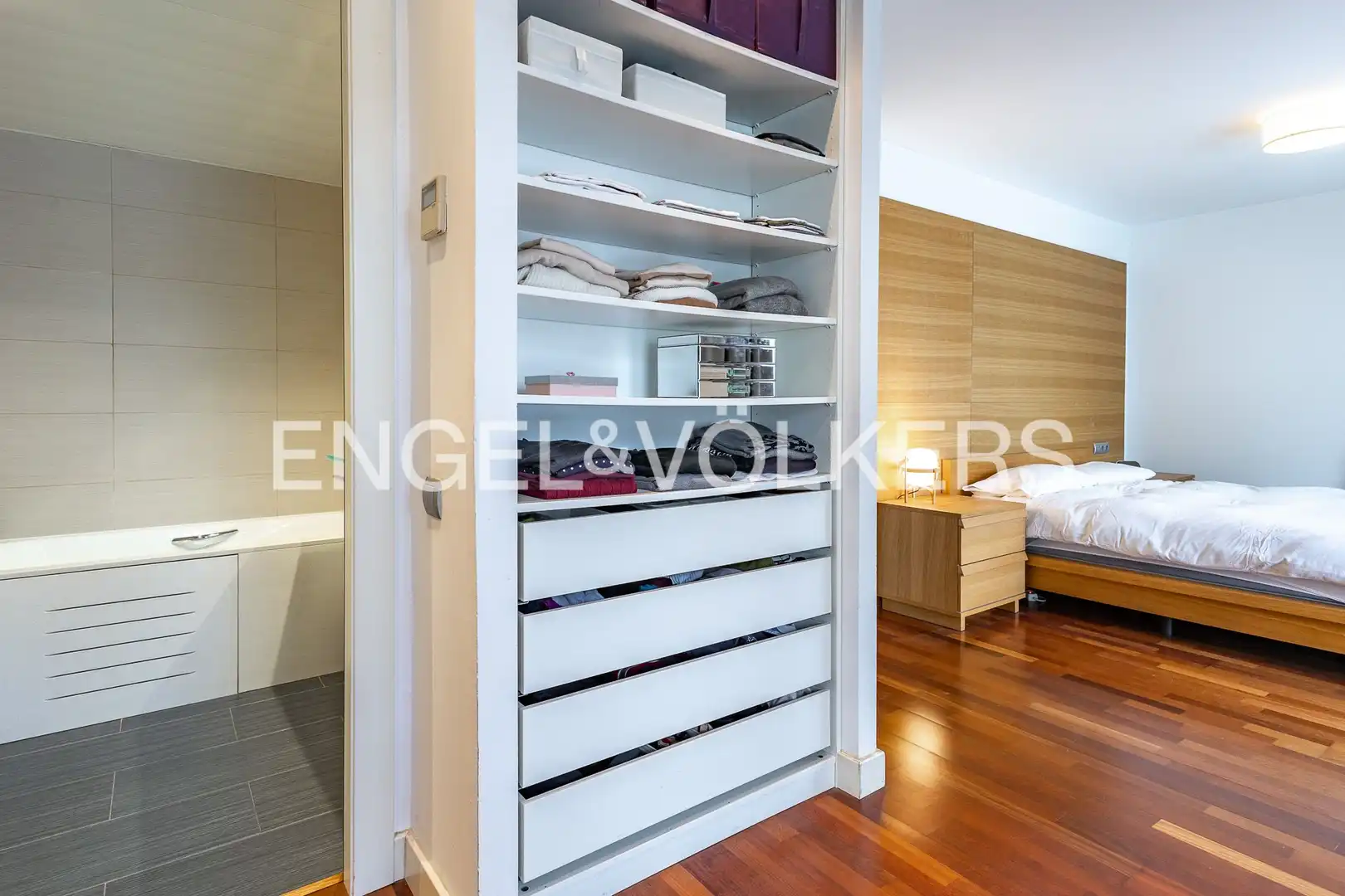 Habitación de Piso en venta en Sant Cugat del Vallès con Aire acondicionado, Calefacción y Jardín privado