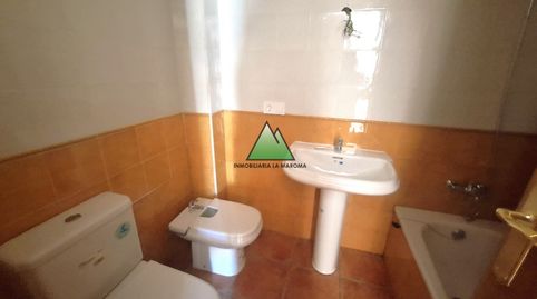 Foto 4 de Apartament en venda a Calle Nueva, Alcaucín, Málaga