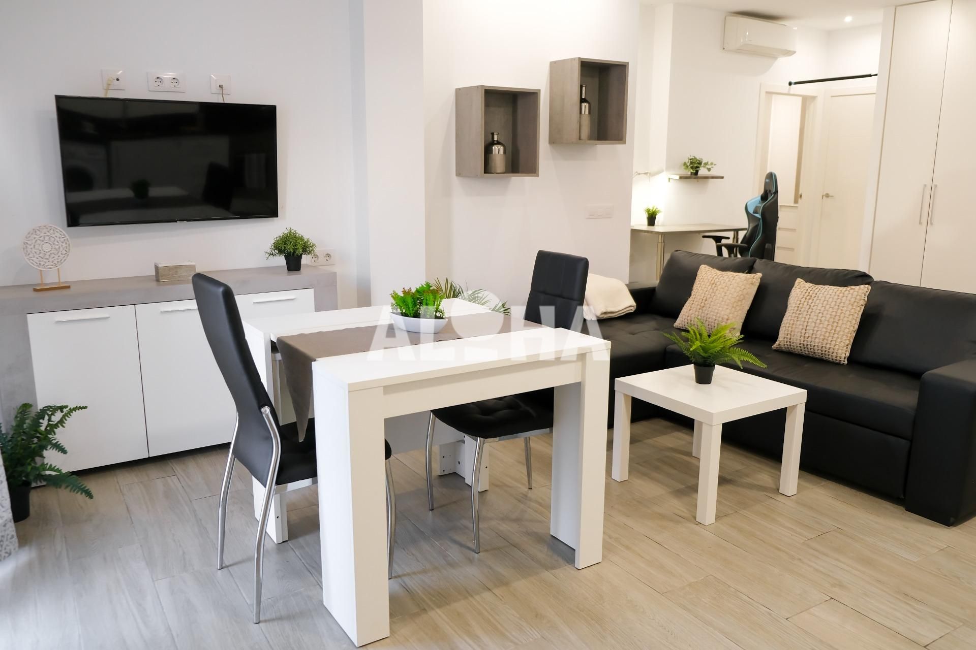 Living room of Study to rent in Alfara del Patriarca  with Air Conditioner, Heating and Storage room
