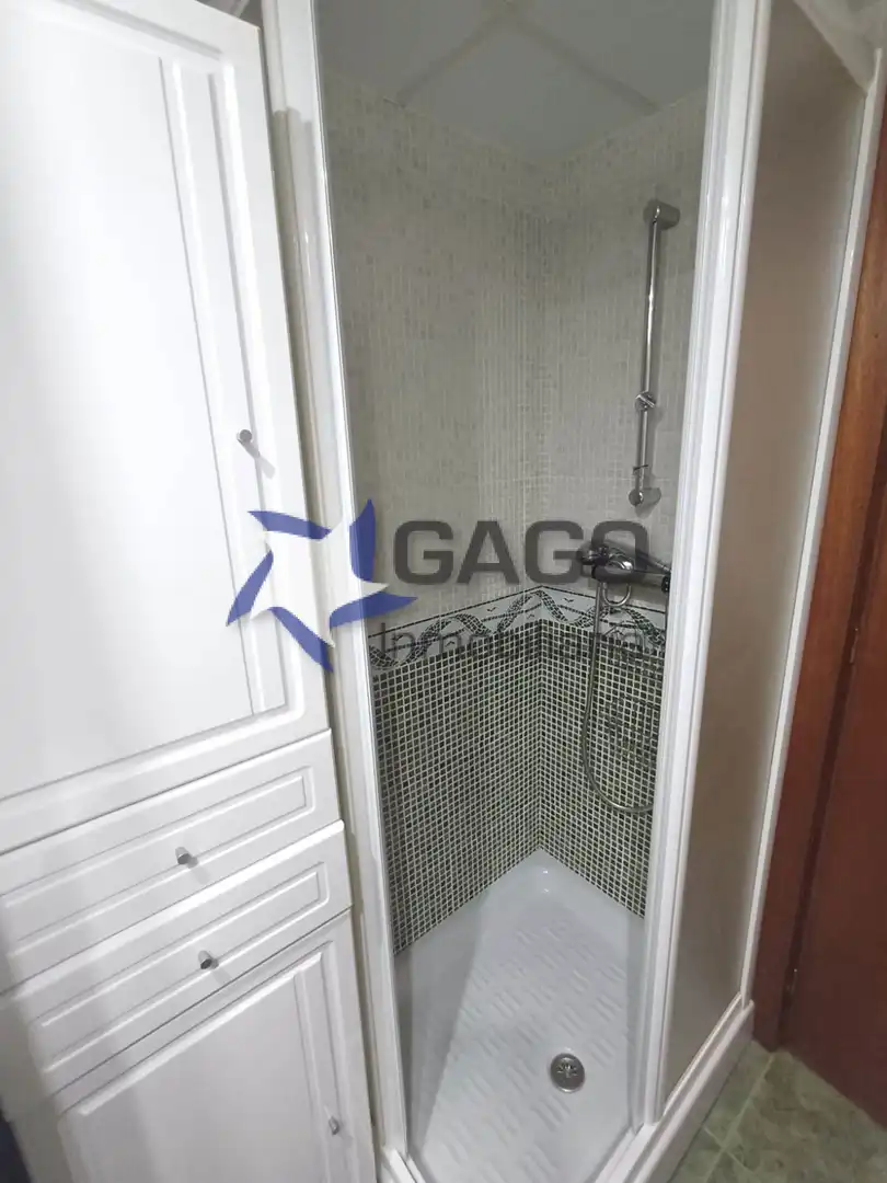 Baño de Piso de alquiler en Córdoba con Aire acondicionado, Calefacción y Terraza