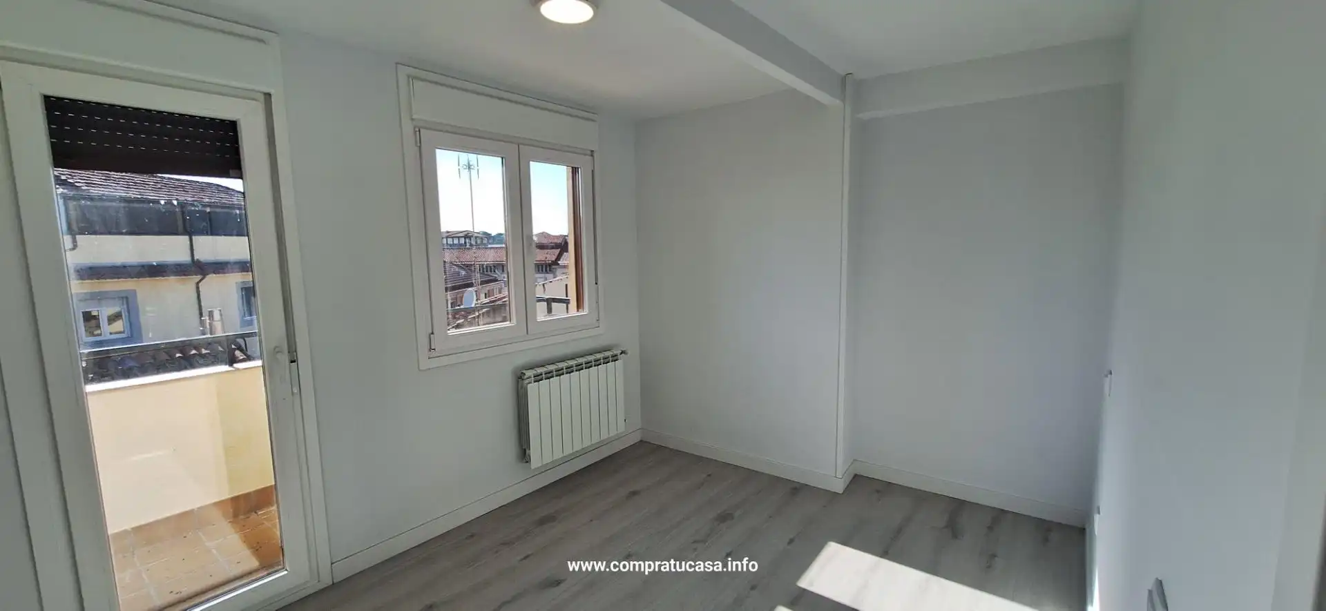 Habitación de Apartamento de alquiler en Segovia con Calefacción, Terraza y Amueblado
