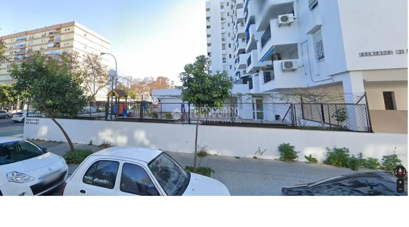 Parkplatz von Garage zum Verkauf in Sevilla