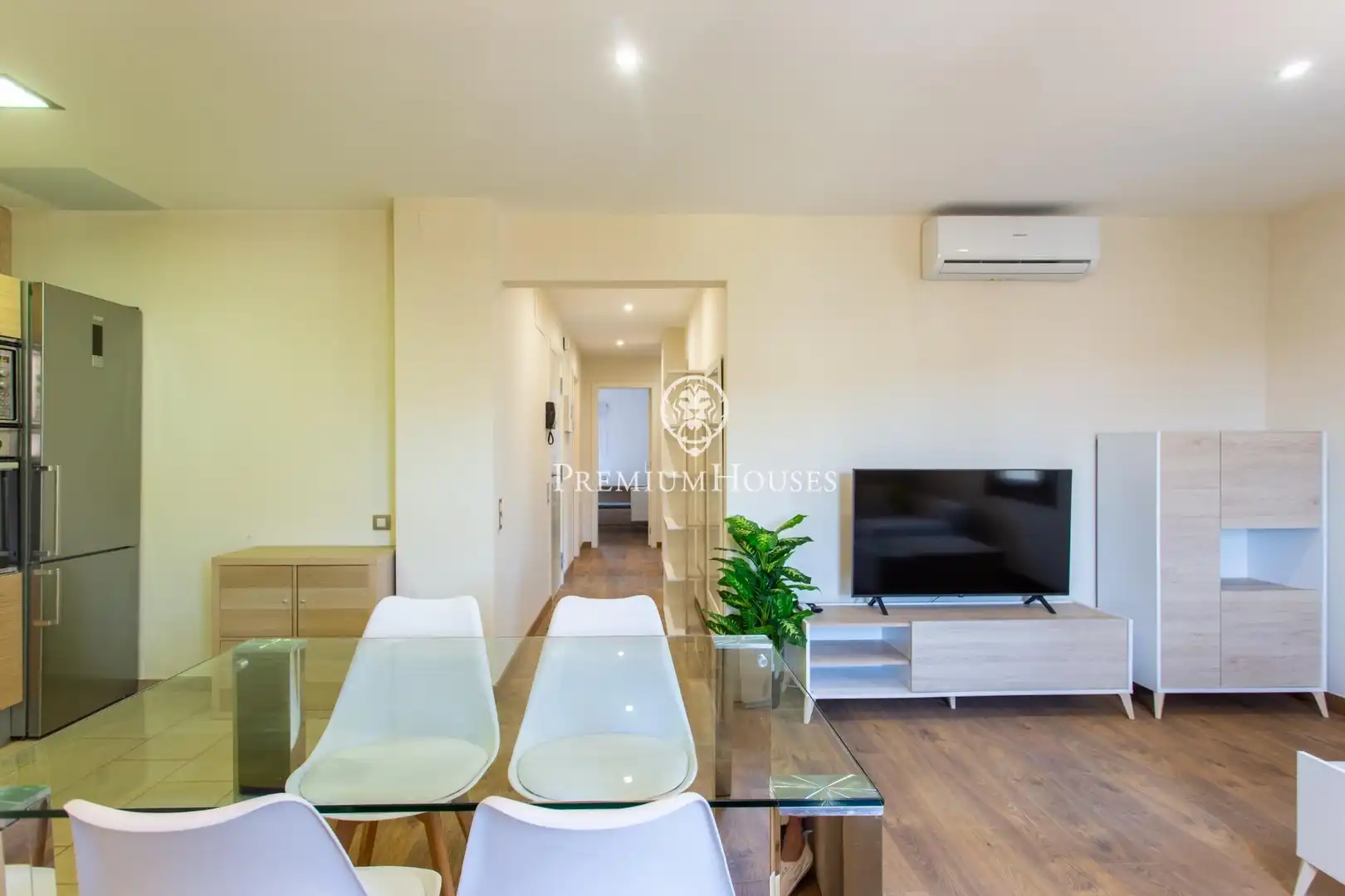 Exterior view of Flat for rent in Premià de Dalt  with Heating, Terrace and Community pool