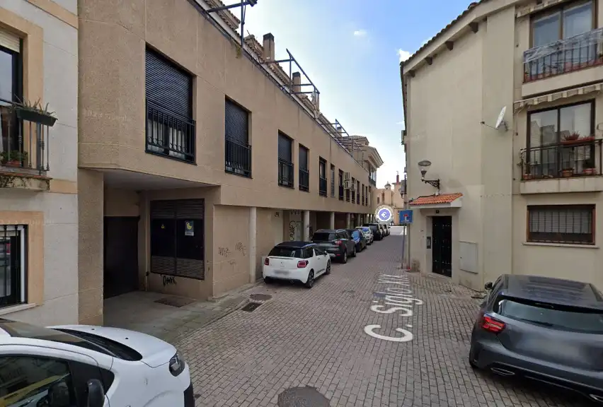 Pis en venda a Velilla de San Antonio