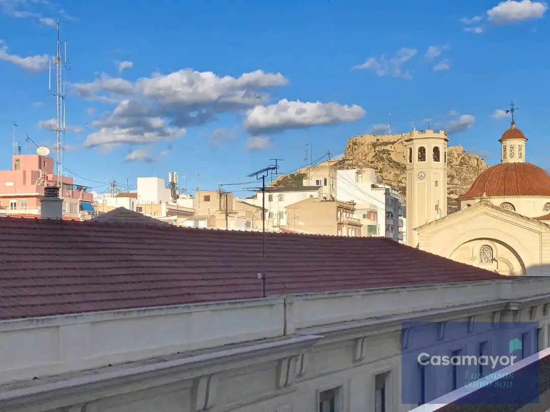 Vista exterior de Piso de alquiler en Alicante / Alacant con Aire acondicionado, Calefacción y Terraza