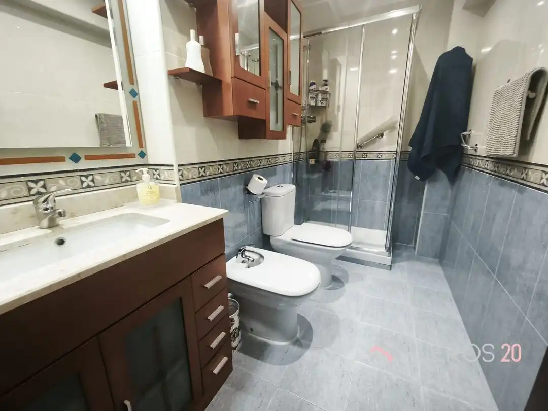 Bathroom of Flat for sale in Barakaldo   with Heating and Terrace