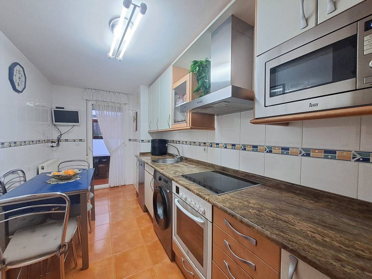 Kitchen of Flat for sale in Burgos Capital  with Heating, Parquet flooring and Terrace