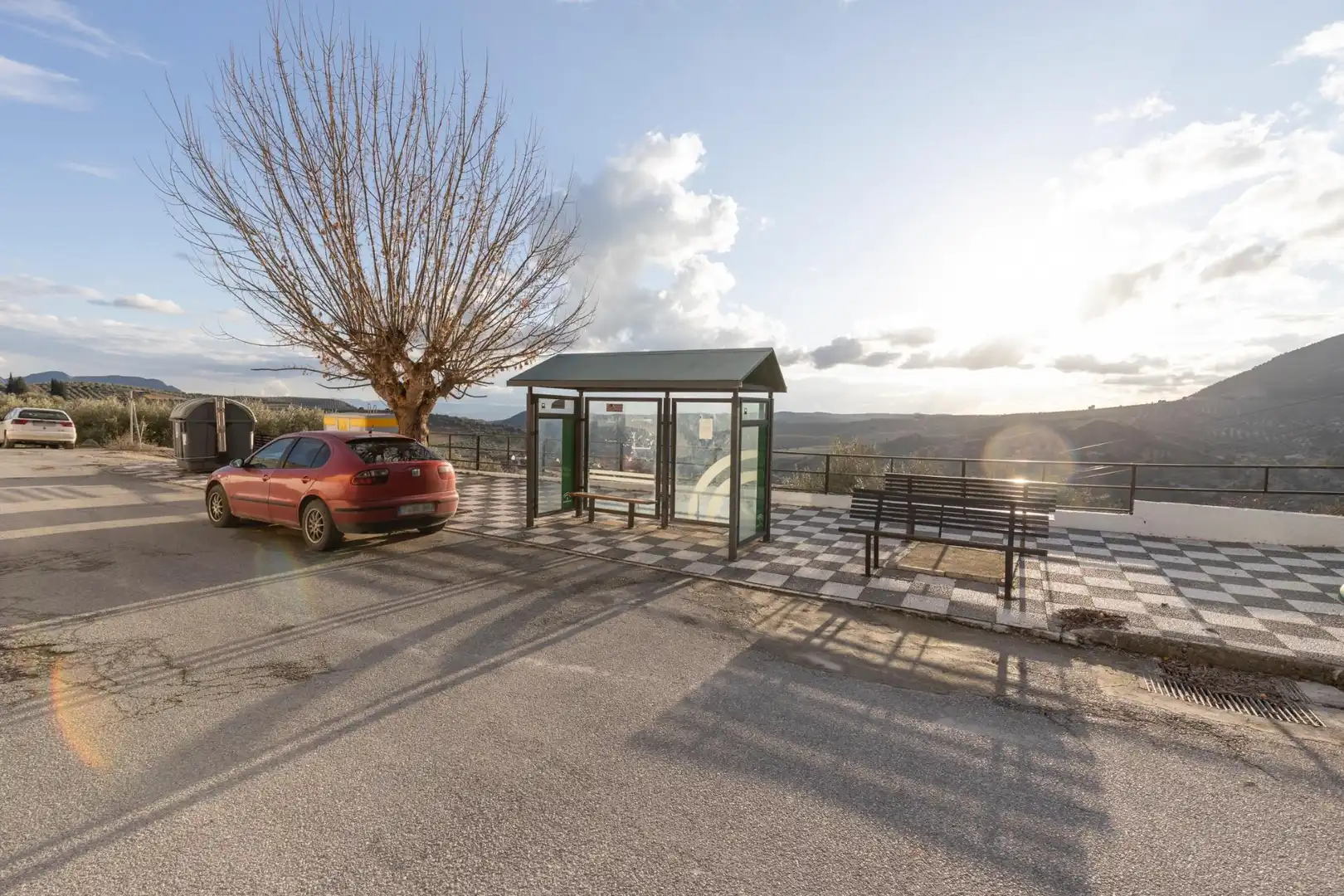 Parking de Planta baja en venta en Moclín con Terraza, Amueblado y Balcón