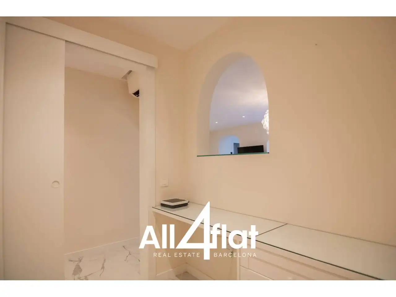 Flat with lift for sale in Calle Villarroel, imagen 55