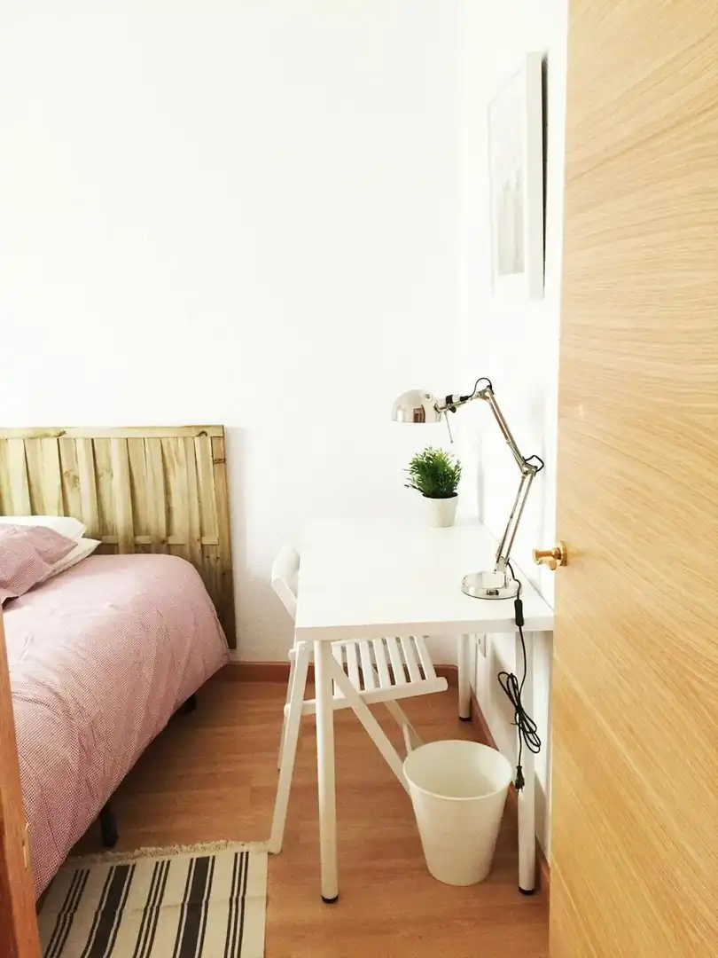 Dormitori de Pis de lloguer en  Madrid Capital amb Calefacció, Moblat i Rentadora