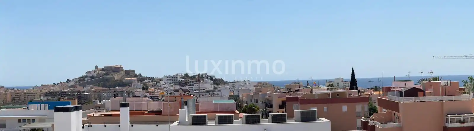 Vista exterior de Àtic en venda en Eivissa amb Aire condicionat, Terrassa i Traster