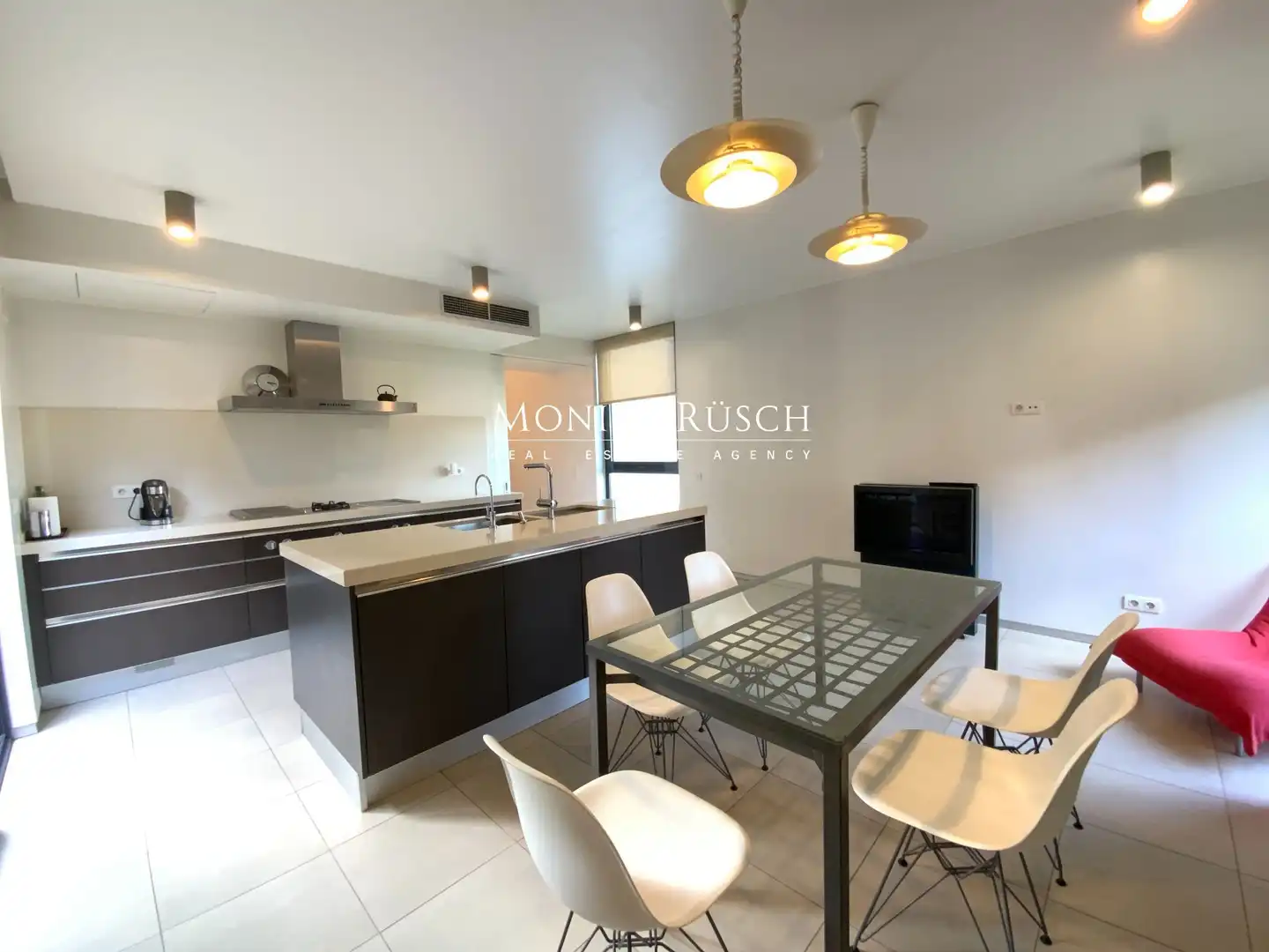Vista exterior de Casa o xalet en venda en Sant Cugat del Vallès amb Aire condicionat, Calefacció i Jardí privat