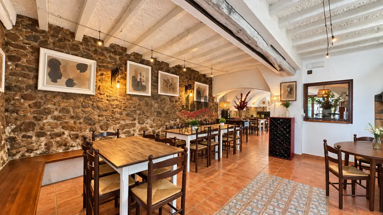 Finca rústica en venta en Terrades con Calefacción y Jardín privado