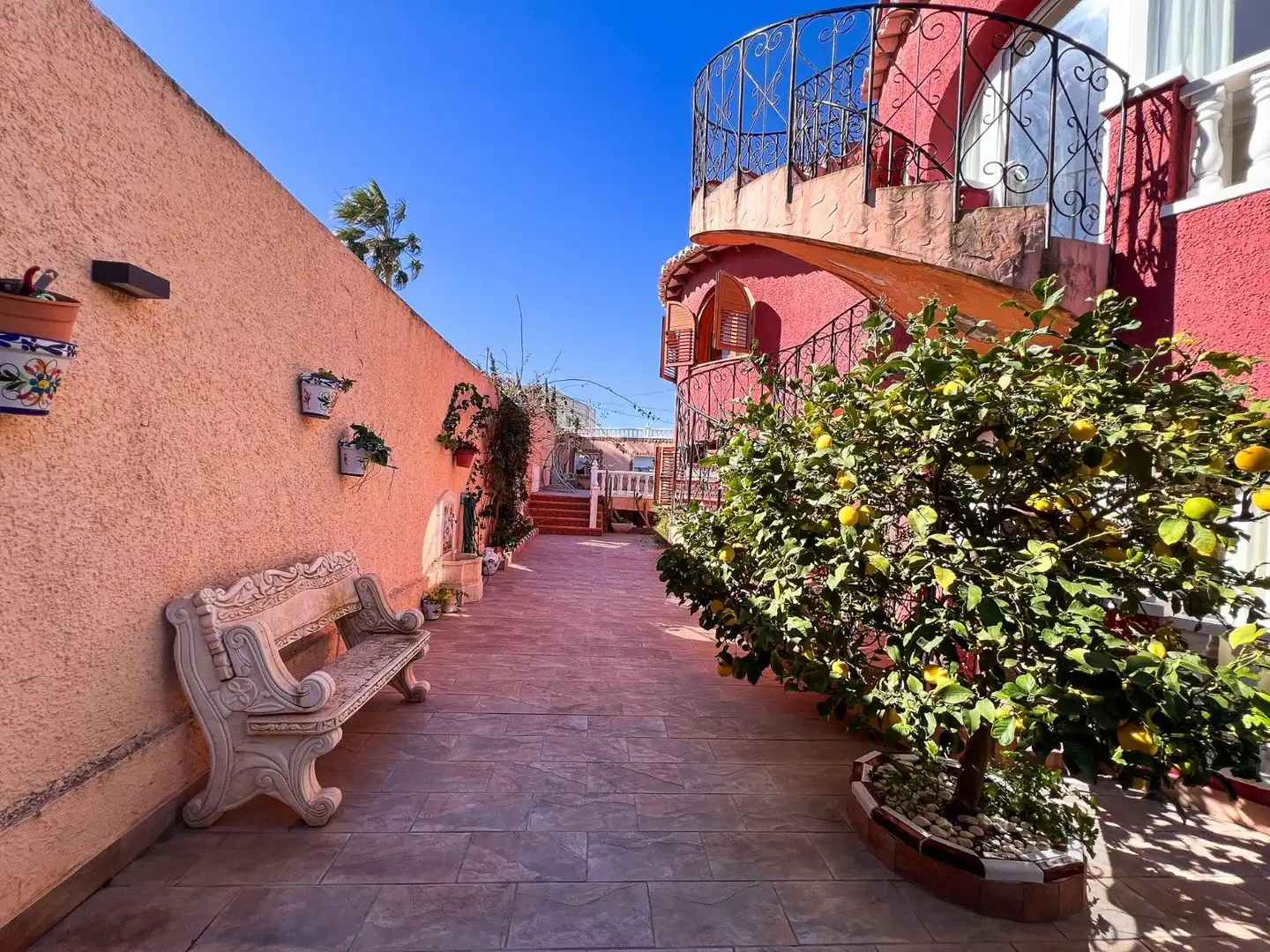 Terrassa de Casa adosada en venda en Torrevieja amb Calefacció, Jardí privat i Terrassa