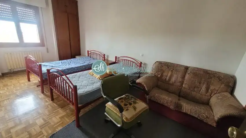 Habitación de Piso en venta en Segovia con Calefacción, Parquet y Terraza