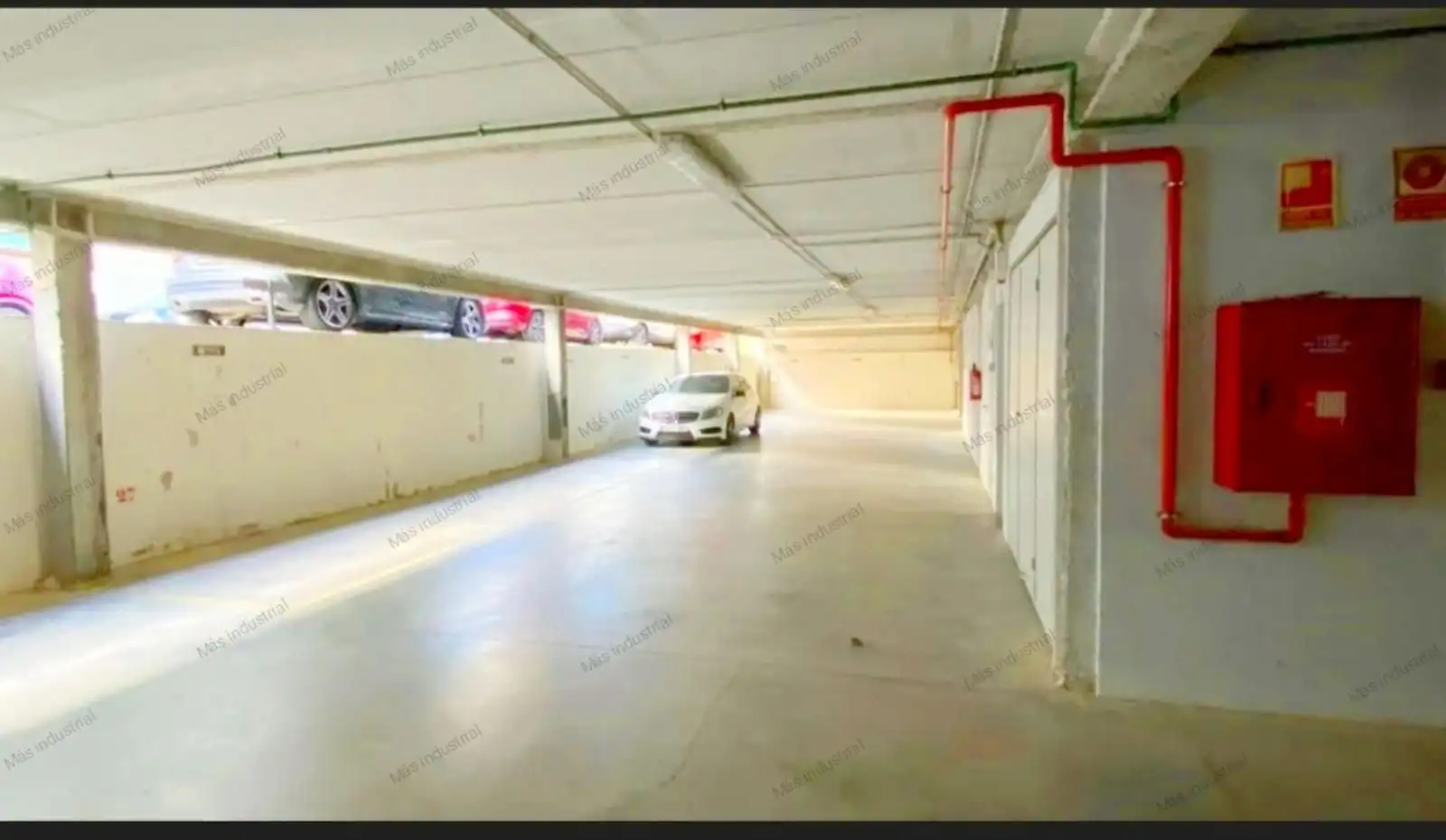 Parking de Oficina de alquiler en Paterna
