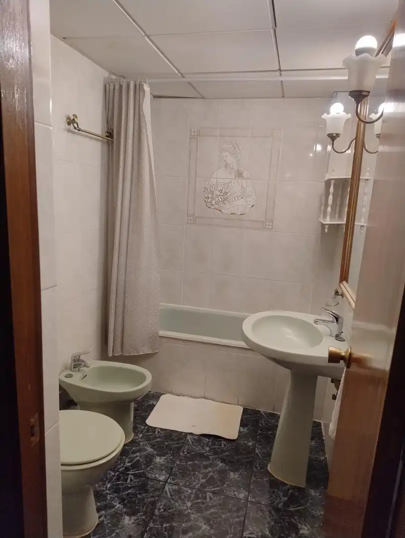 Bathroom of Flat for rent in Córdoba  with Air Conditioner, Terrace and Furnished