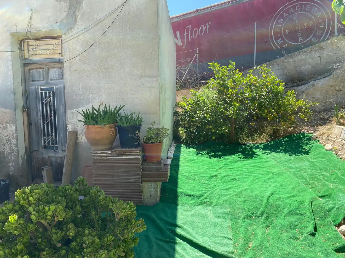 Jardí de Nau industrial en venda en Aspe