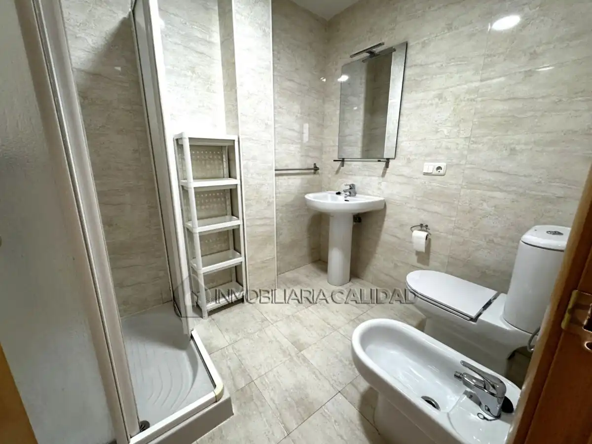 Bathroom of Flat for rent in Burgos  with Heating, Terrace and Storage room