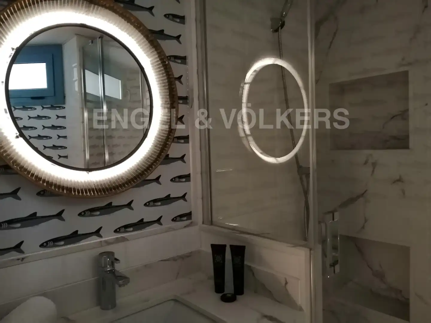 Bathroom of Flat for rent in Barcelona  with Heating, Parquet flooring and Terrace