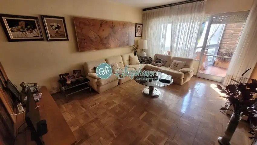 Piso con ascensor en venta en Ezequiel González - Conde de Sepúlveda, imagen 3
