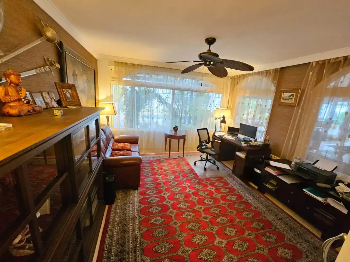Wohnzimmer von Wohnung zur Miete in Mijas mit Klimaanlage, Privatgarten und Parkett