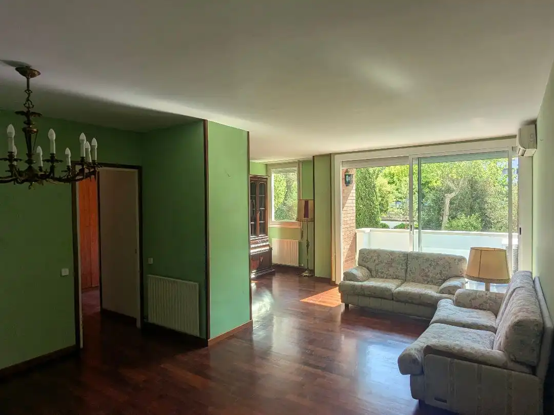 Flat with garden for sale in Carrer de Fructuós Gelabert 7