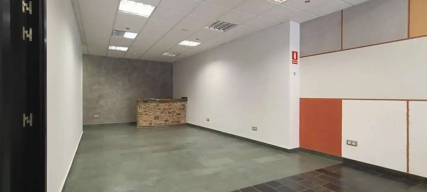 Geschaftsraum zum Verkauf in León Capital 