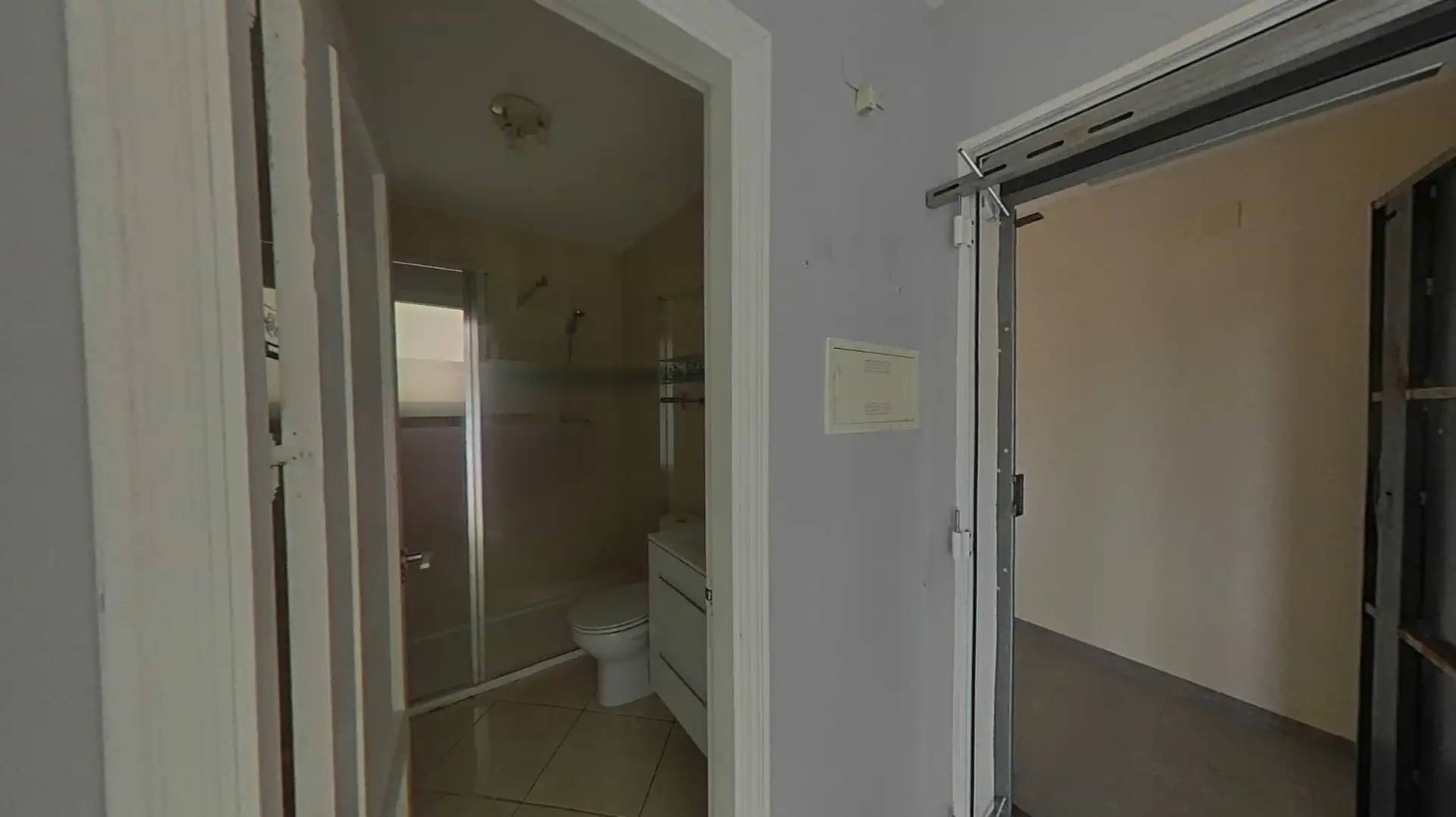 Baño de Apartamento en venta en Peñíscola / Peníscola con Aire acondicionado, Terraza y Alarma