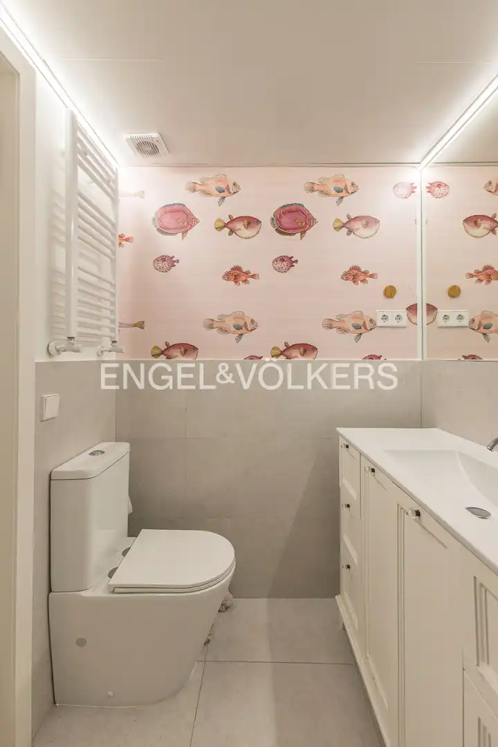 Badezimmer von Dachboden zur Miete in Madrid mit Klimaanlage, Heizung und Terrasse