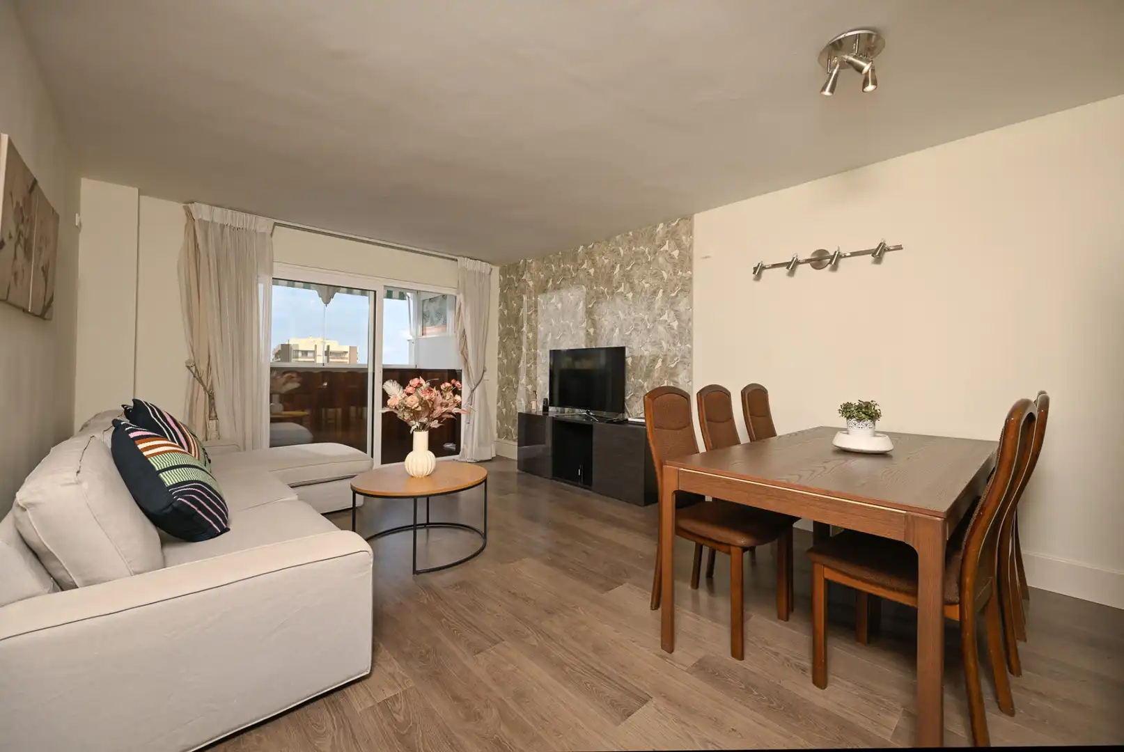 Apartment with pool for sale in SANTA AMALIA 24, imagen 2