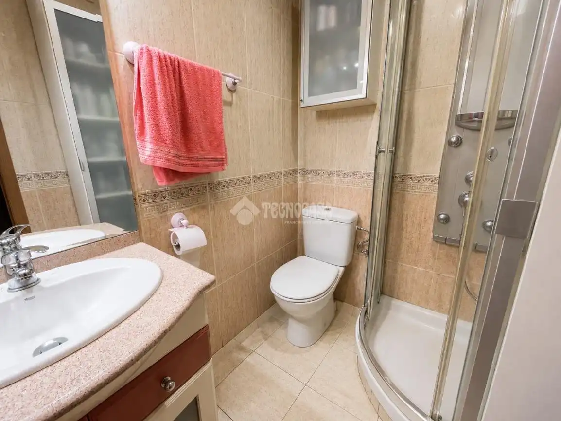 Flat for sale in Torres de la Alameda